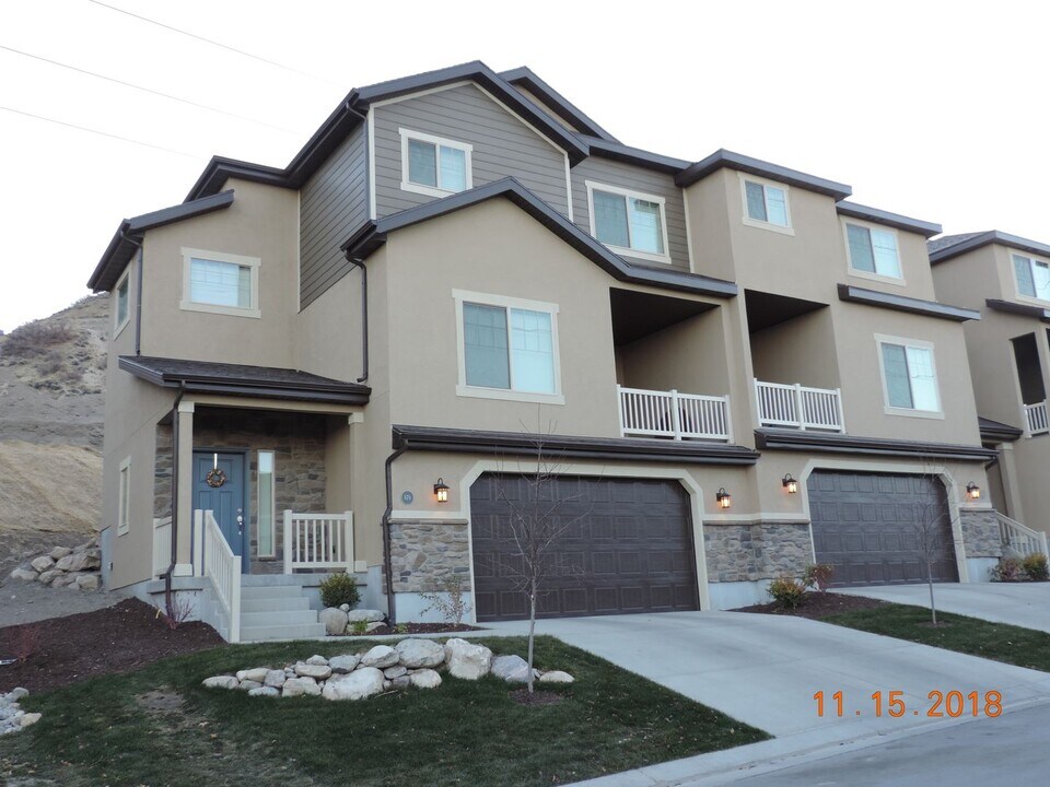 879 Aspen Summit Dr in Provo, UT - Building Photo