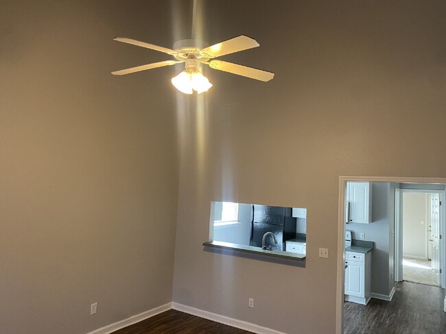 2765 Westbrook Ct in Tallahassee, FL - Foto de edificio - Building Photo