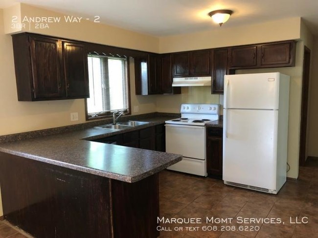 2 Andrew Way in Madison, WI - Building Photo - Building Photo