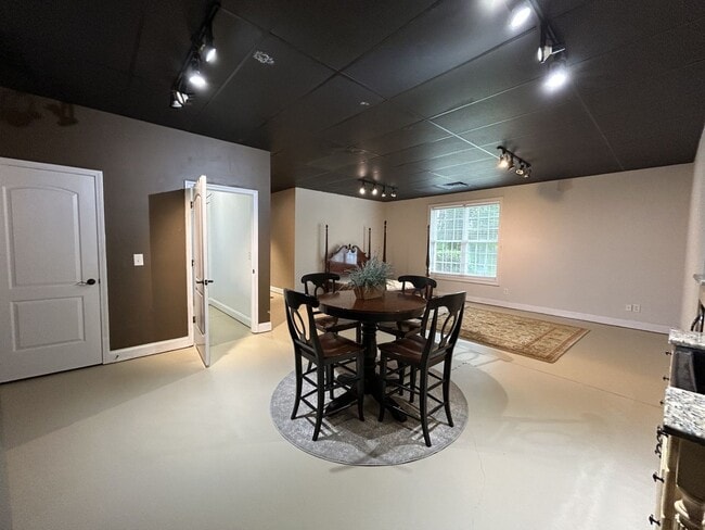 128 Burlwood Ct in Greer, SC - Building Photo - Building Photo