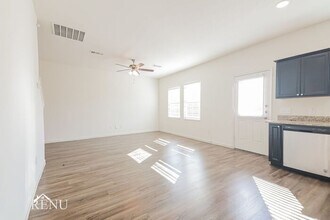 6215 Old Bridge Way in Heath, TX - Foto de edificio - Building Photo