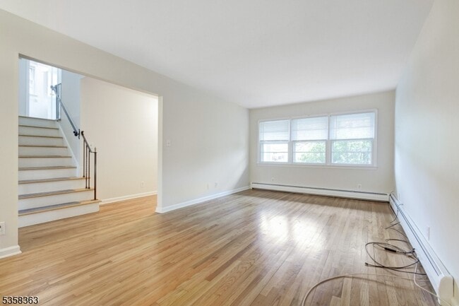 26 Rawley Pl in Millburn, NJ - Building Photo - Building Photo