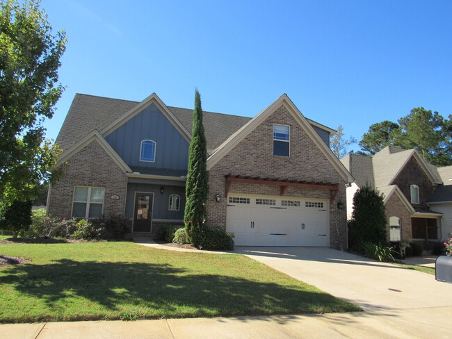 property at 285 Solamere Ln