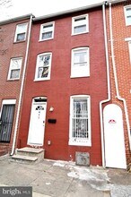 815 N Caroline St in Baltimore, MD - Foto de edificio - Building Photo