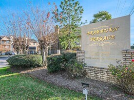 10101 S Gessner Rd in Houston, TX - Building Photo