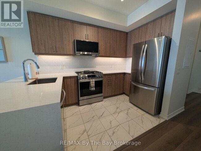 5 Spooner Cres in Collingwood, ON - Building Photo - Building Photo