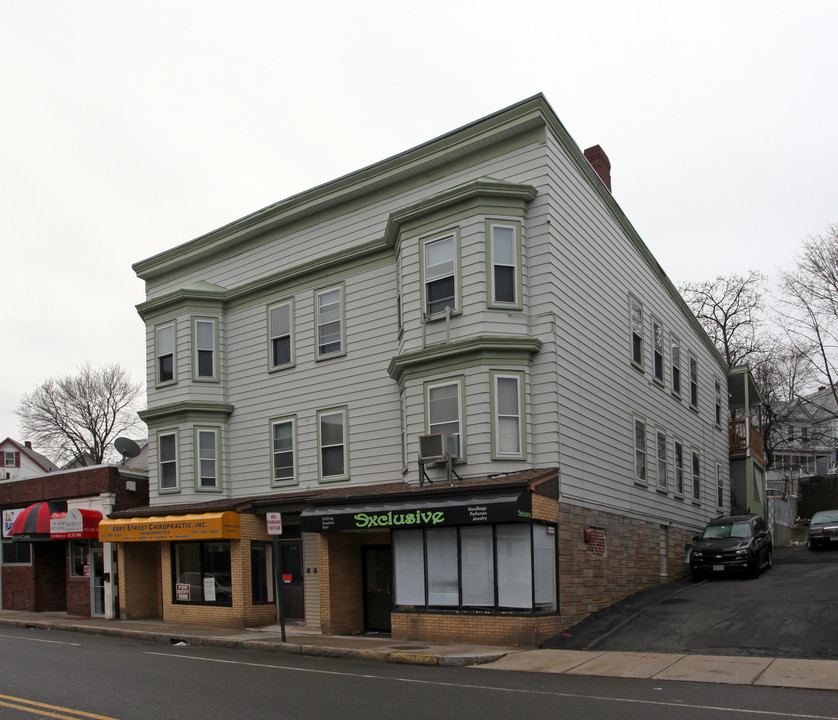 210-216 Ferry St in Everett, MA - Foto de edificio