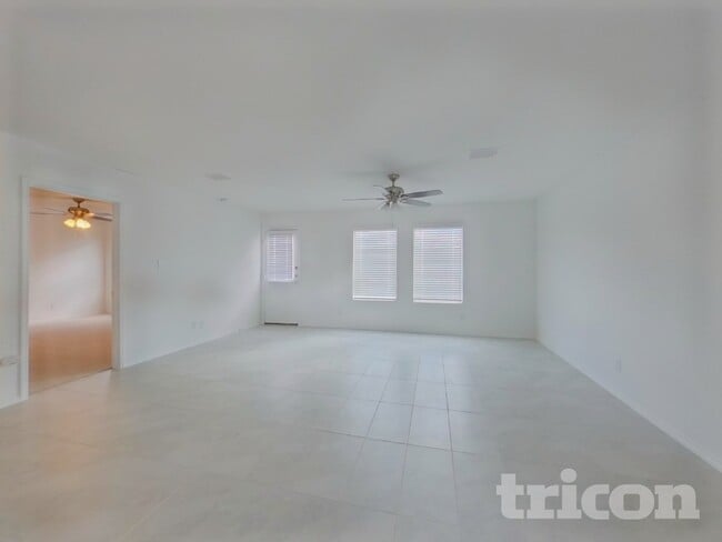 1423 Dovekie Dr in Heath, TX - Foto de edificio - Building Photo