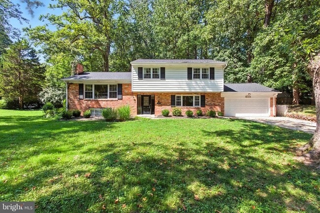 property at 9104 Hamilton Dr