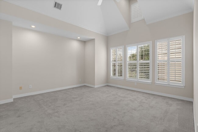 property at 2196 Bancroft Ln