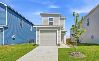 724 Wagtail Dr in Princeton, TX - Building Photo