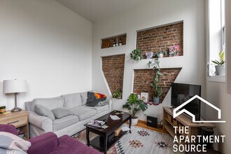 1446 N Leavitt St, Unit 3f in Chicago, IL - Building Photo - Building Photo