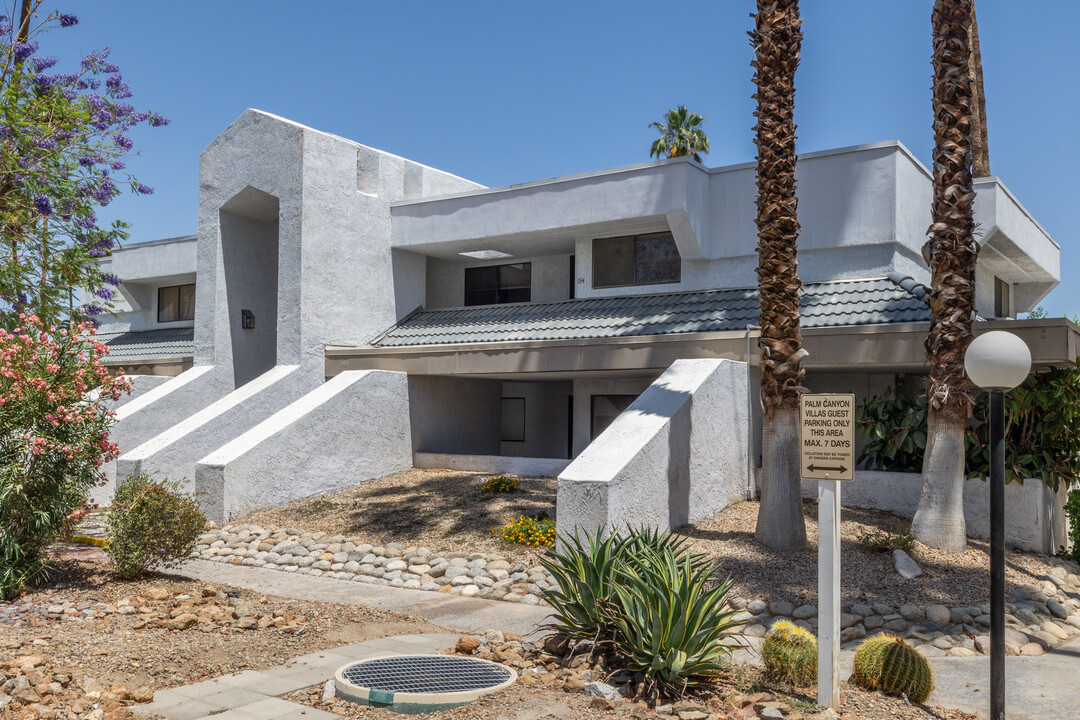 Palm Canyon Villas in Palm Springs, CA - Building Photo