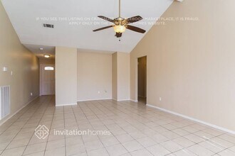 5830 Fallengate Dr in Spring, TX - Foto de edificio - Building Photo