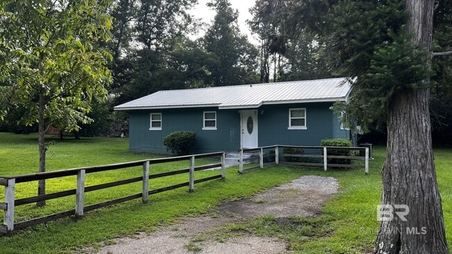 property at 42620 Nicholsville Rd