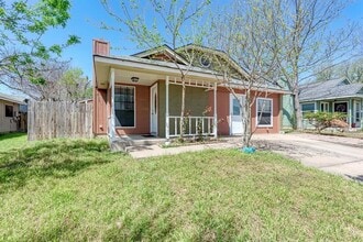 8610 Croydon Loop in Austin, TX - Building Photo - Building Photo