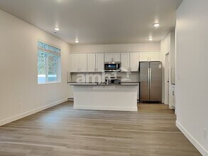 7706 Brenden St SW in Olympia, WA - Building Photo - Building Photo