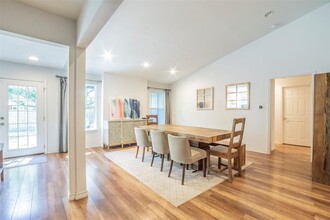 7007 West Gate Blvd in Austin, TX - Building Photo - Building Photo