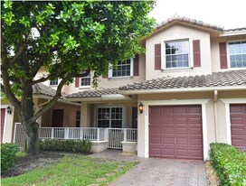 3240 Fairway Cir in Davie, FL - Building Photo