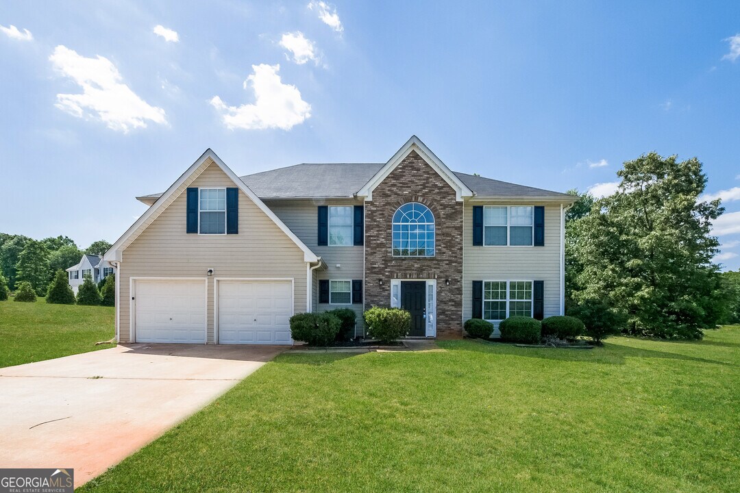 216 Prairie Hen Ln in Hampton, GA - Building Photo
