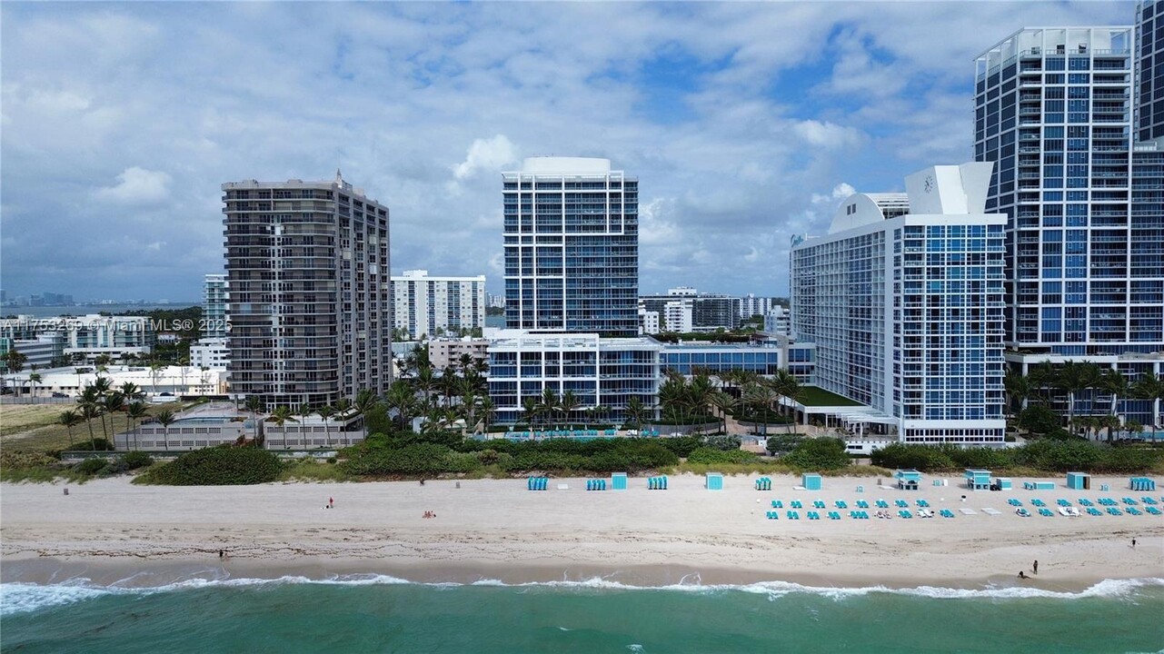 6799 Collins Ave, Unit 309 in Miami, FL - Building Photo