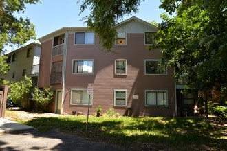 Elder Square Apartments in Boulder, CO - Foto de edificio - Building Photo