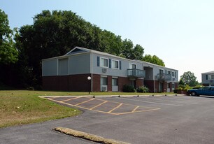 Hopewell Manor Apartments in Hagerstown, MD - Building Photo