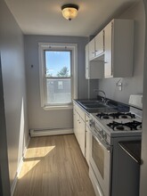 110 Capital St, Unit 3 in Pawtucket, RI - Building Photo - Building Photo