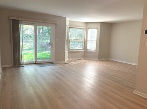 285 Greenfield Rd in Bridgewater, NJ - Building Photo - Building Photo
