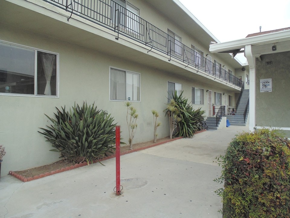 Mulberry Apartments in Whittier, CA - Building Photo