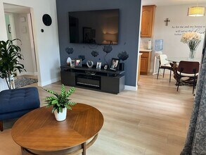 3265 Pearl Ln in Oceanside, CA - Building Photo - Building Photo