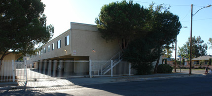 Sol y Cielo Apartments in Palmdale, CA - Building Photo - Building Photo