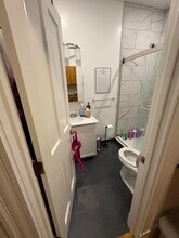 73 West Cedar St, Unit 2D in Boston, MA - Building Photo - Building Photo