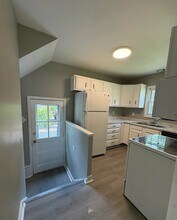 323 Monohan Dr in Louisville, KY - Building Photo - Building Photo