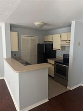 6154 Westgate Dr in Orlando, FL - Building Photo - Building Photo