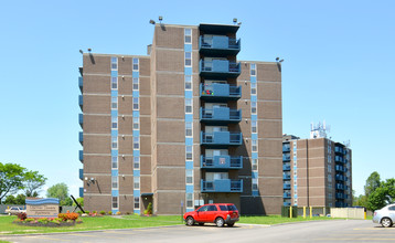 Mariner Towers in Buffalo, NY - Building Photo - Building Photo