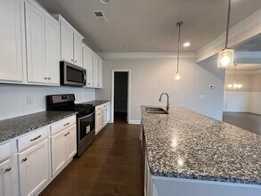 5103 Woodline View Ln in Auburn, GA - Building Photo - Building Photo