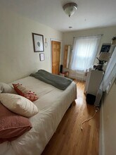 17 Bay, Unit 1R in Cambridge, MA - Foto de edificio - Building Photo