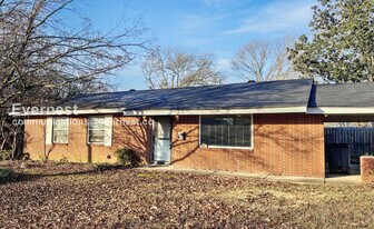 508 N James St in Jacksonville, AR - Building Photo