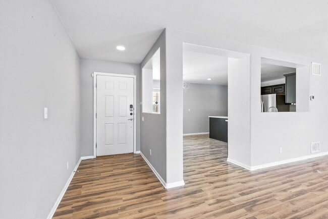 1446 S Ensenada St in Aurora, CO - Building Photo - Building Photo