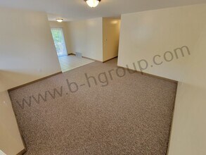 8760 Sheridan Rd in Kenosha, WI - Building Photo - Building Photo