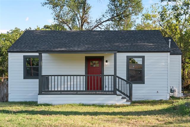 3005 W 2nd Ave in Corsicana, TX - Building Photo