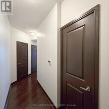 80 Absolute Ave in Mississauga, ON - Building Photo - Building Photo