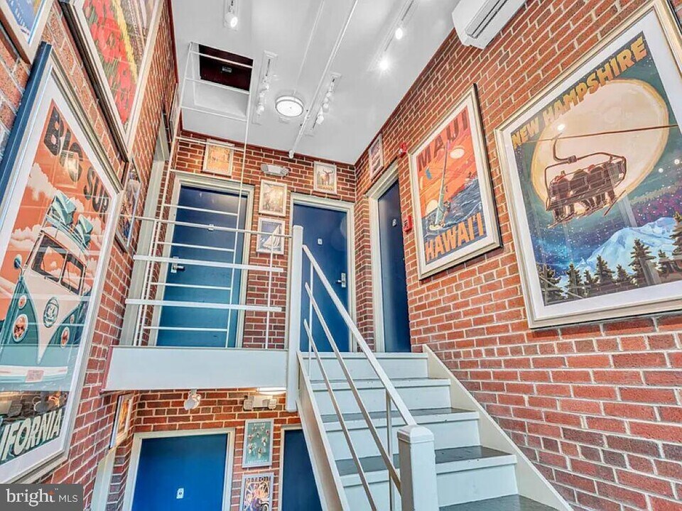 220 2nd St SE in Washington, DC - Building Photo