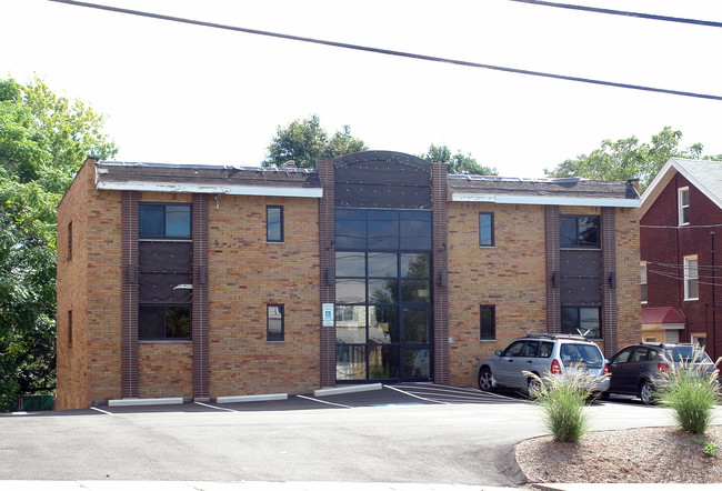 Apartment in Pittsburgh, PA - Building Photo - Building Photo