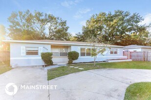 4500 58th St N in Kenneth City, FL - Building Photo