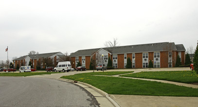 Huron Manor Apartments in Willard, OH - Building Photo - Building Photo