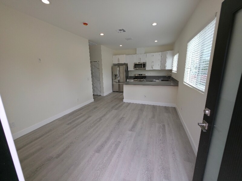 18635 Knapp St in Los Angeles, CA - Building Photo