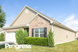 8267 Templederry Dr in Brownsburg, IN - Building Photo - Building Photo