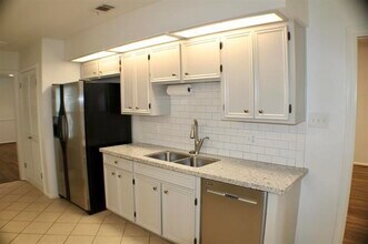 5662 Longwood St in Beaumont, TX - Building Photo - Building Photo